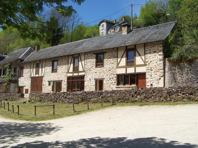 Gîte d'étape et de groupe Gîtes de France GITE DU VIEUX PONT - Réf : 19G3902