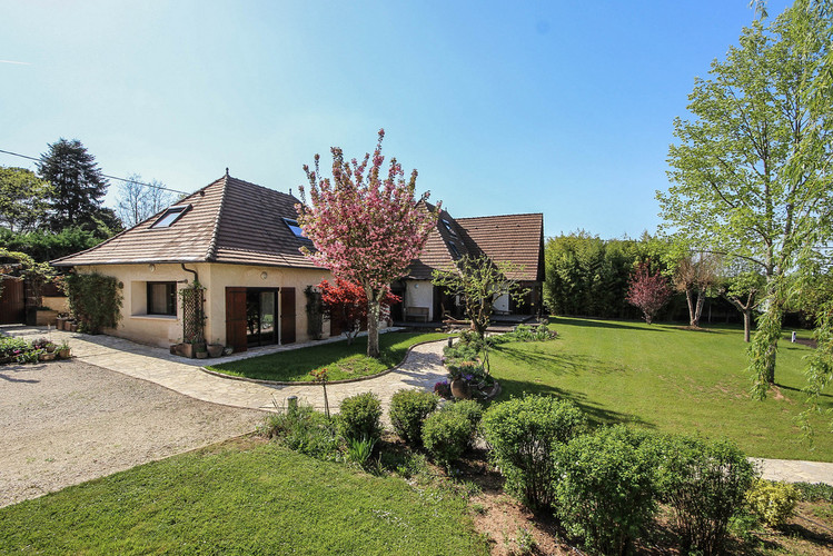 Location Gîtes de France Bayat - Réf : 19G23041